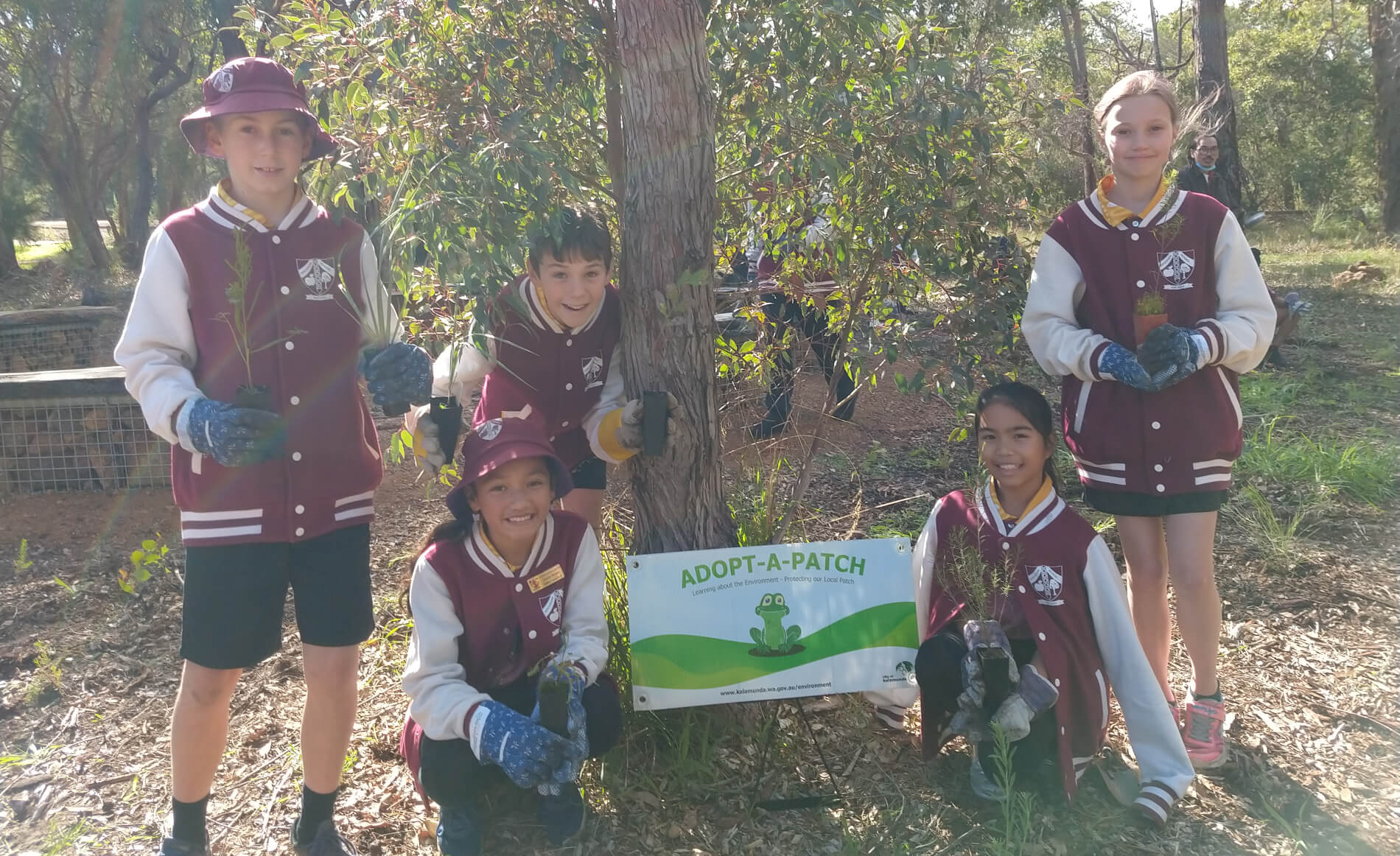 WallistonPrimaySchoolatNationalTreePlantingDay2022