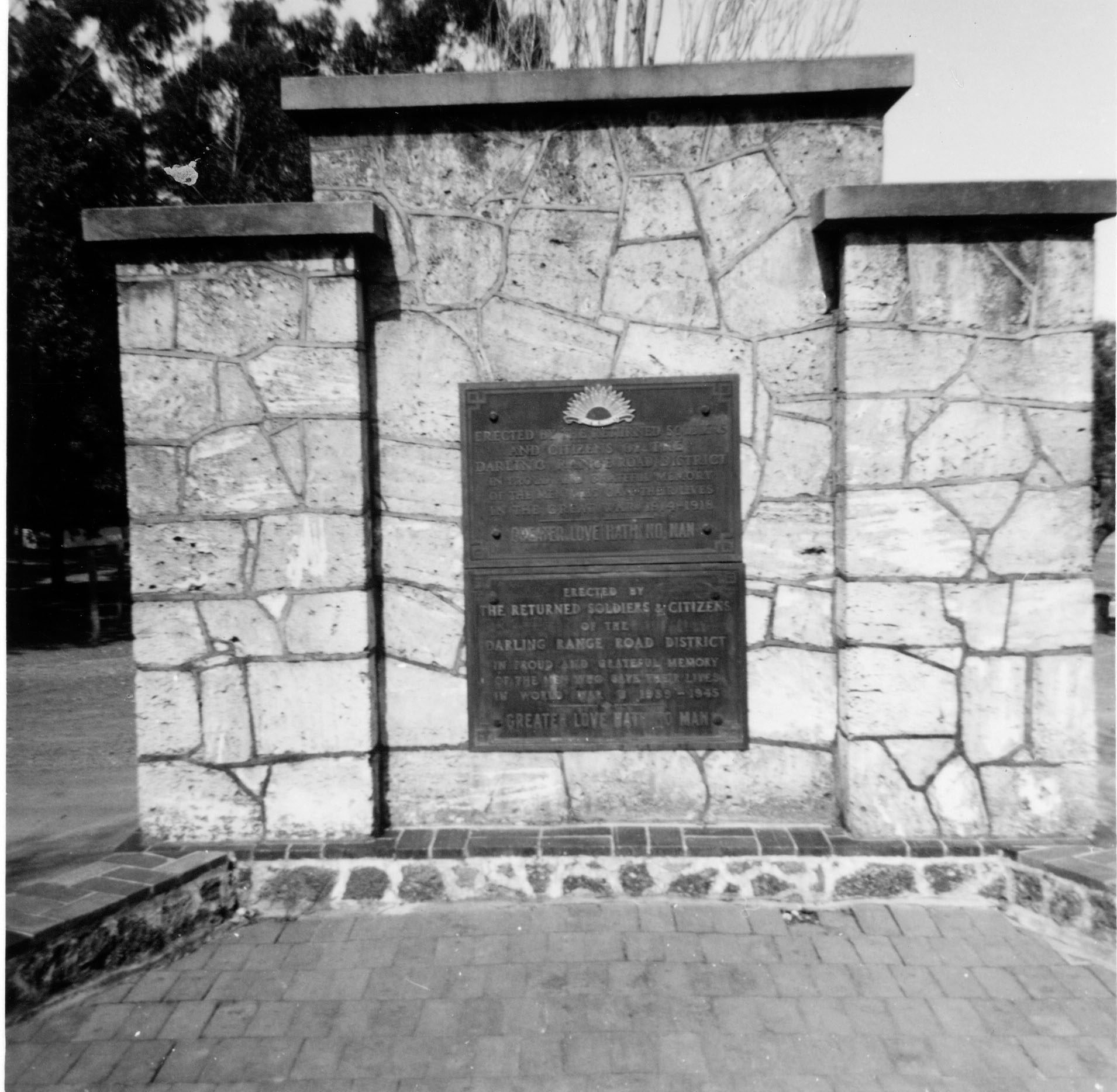 23 War Meorial Kostera Oval