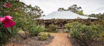 View of the entrance to Falls Farm house located in Lesmurdie