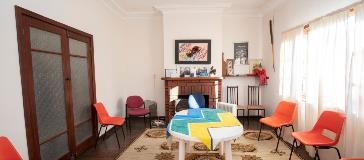 View of the lounge room at Headingly Road Cottage located in Kalamunda