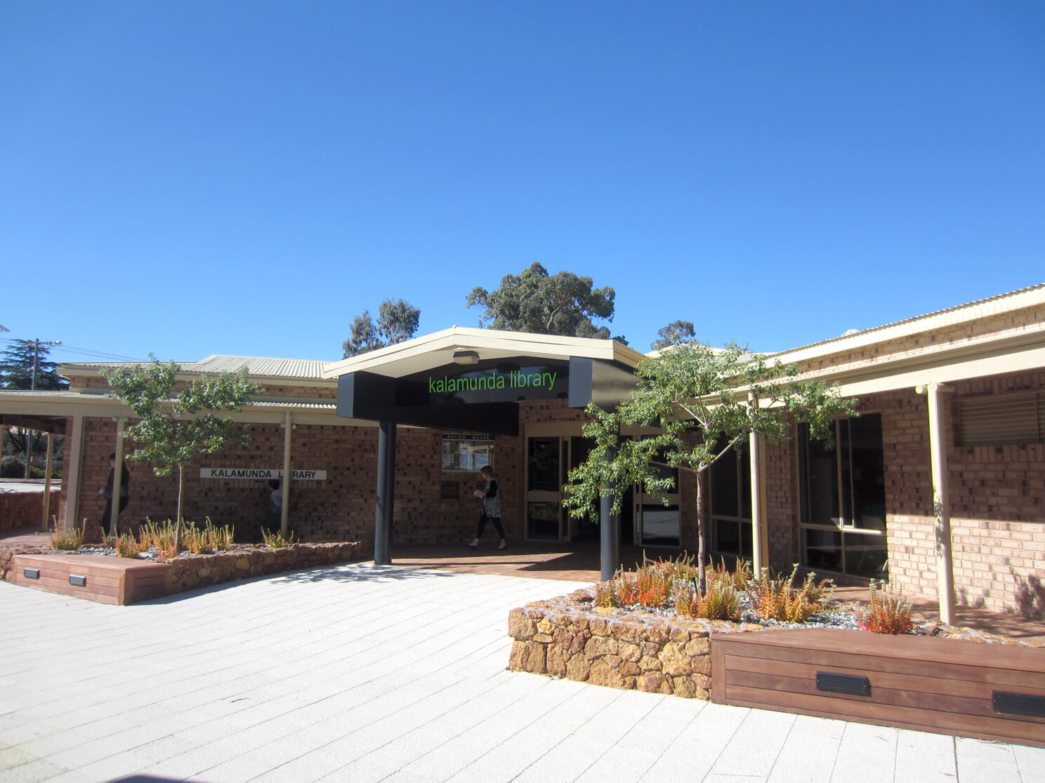 View of the entrance to Kalamunda Library located on Williams street in Kalamunda