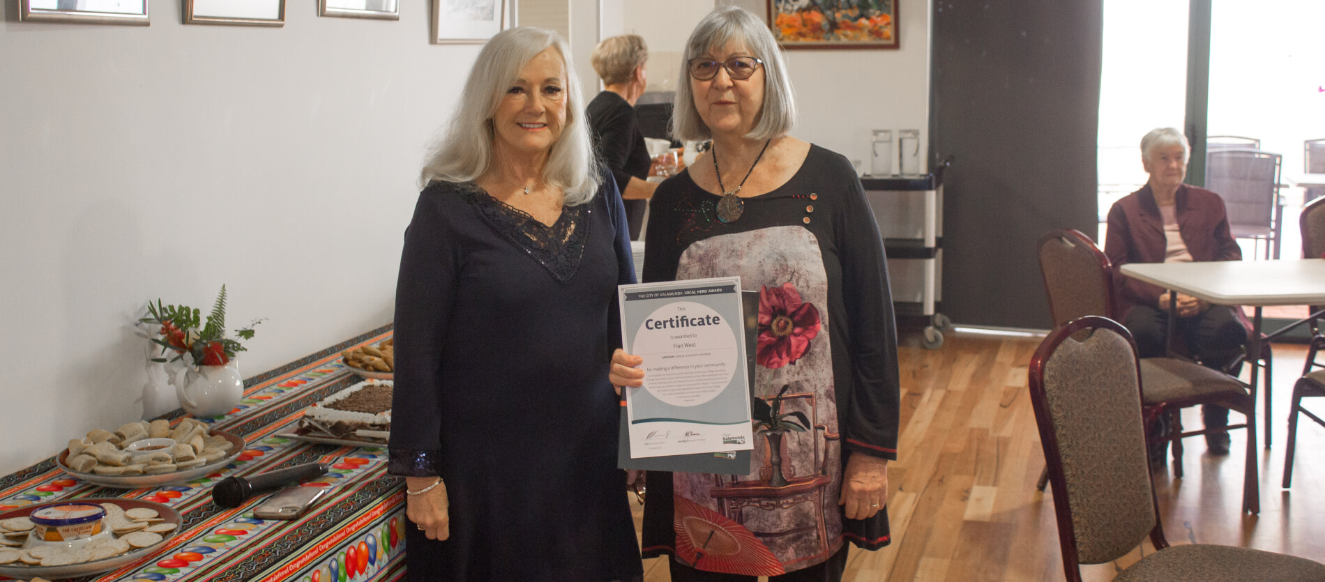 Mayor Margaret Thomas (left) with Donovan Village President Fran West  (right) - winner of a 2022 Local Hero Award