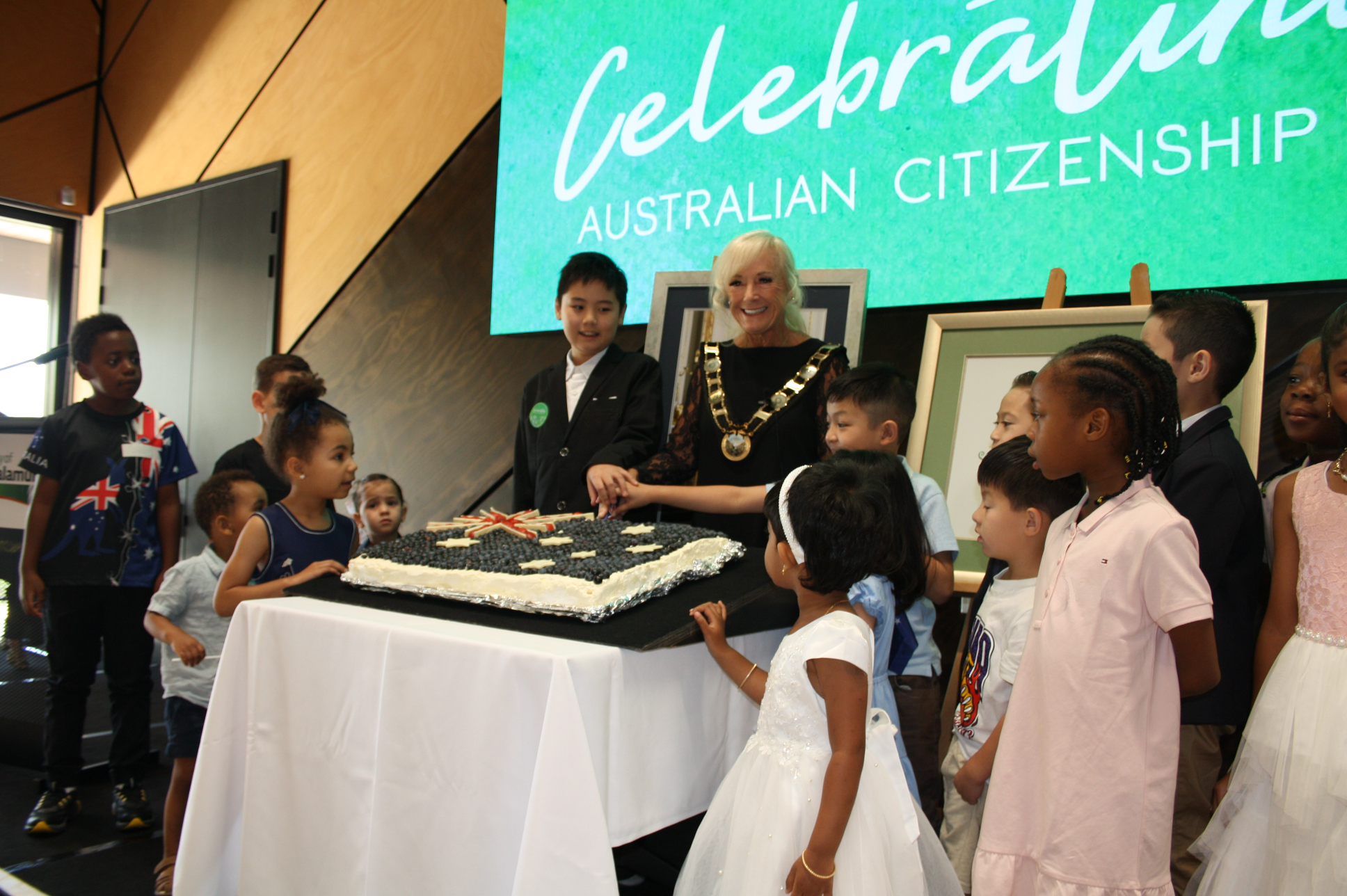 City celebrates community champions and welcomes new Australians