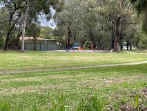 Seaton-Park from grass area towards playground