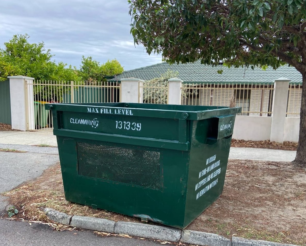Cleanaway green waste skip bin